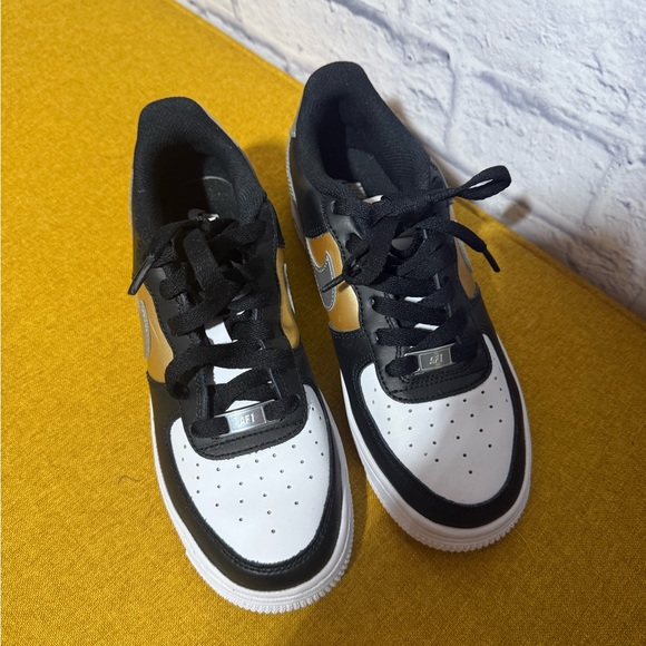 Nike Black and Gold Air Force 1 Sneakers, Size 5 (Youth) - Picture 4 of 12
